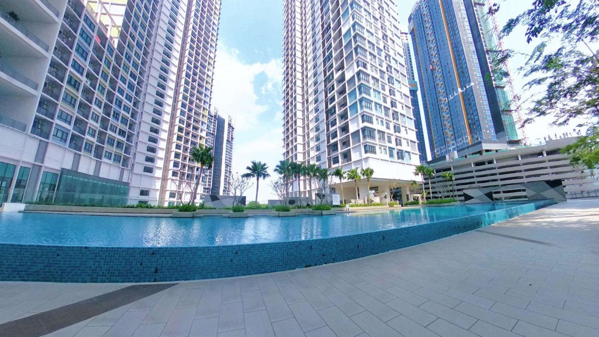 9Pax 2R2B Family Suite, I-City, I-Suite, Hyde, Beside Theme Park, Wifi 50-55" Smart Tv Shah Alam Extérieur photo